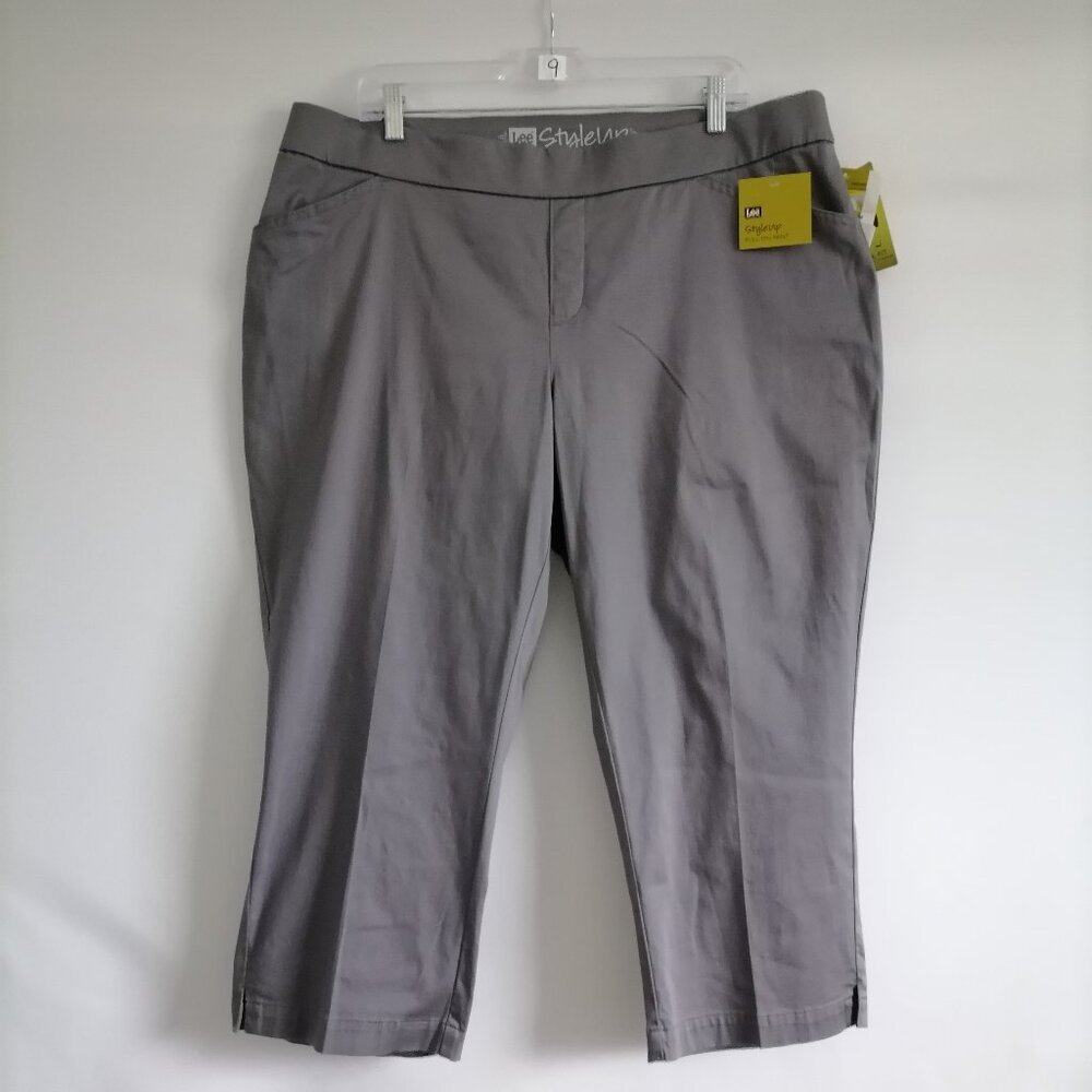 NWT Lee Womens Gray High Rise Flat Front Style Up Pull On Cropped Pants Size 18W